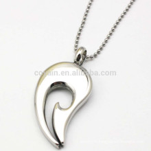 Hollow Out Shiny Silver Metal Pepper Necklace For Gift